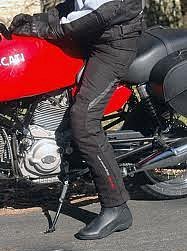 How to Choose the Right Motorcycle Pants?